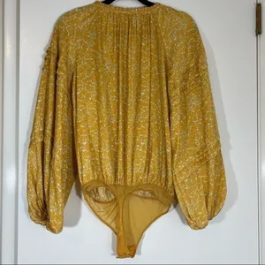 Free People All Tucks Printed Bodysuit Womens Small Yellow Gold thumbnail 6