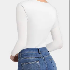 Basic Casual White V thumbnail 3
