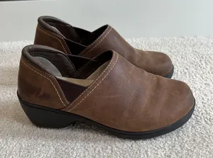L.L.Bean Go Anywhere Clogs Brown‎ Nubuck Leather Casual Comfort Shoes Boho thumbnail 1
