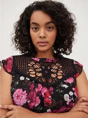 Torrid Peplum Chiffon Clip Dot Crochet Top 00 M/L 10 Black Floral thumbnail 4