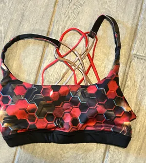 Marvel for her universe Red and Black Hexagon Sports Bra - size extra small thumbnail 1