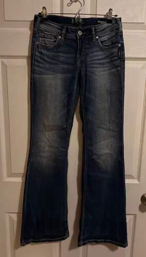 Women’s Silver Light Wash Low Rise Jeans. W26/L34 Pre-owned In Good Condition thumbnail 1