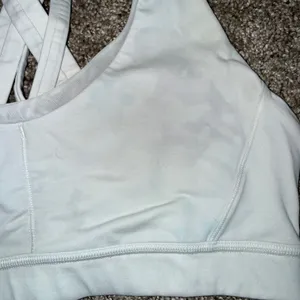 Lululemon Energy Bra Women 6 White Fair Strappy Crossback Sports Bra thumbnail 2