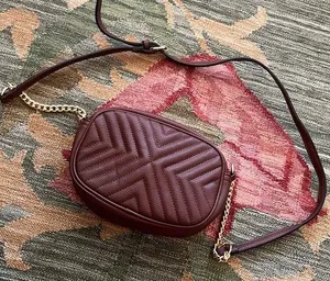 NWOT purse thumbnail 1