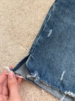 Abercrombie & Fitch High Rise 7 in Denim Shorts | High Rise Shorts | Size 25/0 thumbnail 3