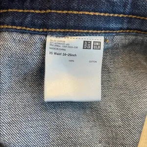 Uniqlo Wide Leg Denim Jeans - Dark Blue thumbnail 4