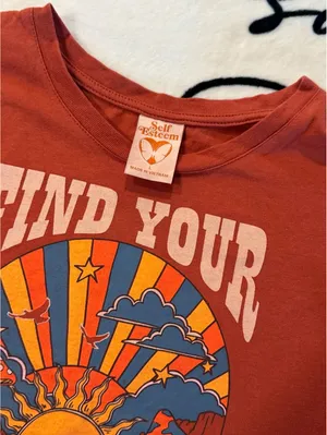 Self Esteem Boho-style retro graphic crop top featuring the text "Find Your Harmony" Size L thumbnail 3