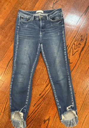 KanCan Women's Dark Blue Distressed cropped Skinny Jeans with Frayed Hems Sz 30 thumbnail 1