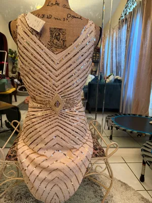 Stunning dress size M. ❤️ Gold Size M thumbnail 6