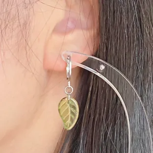 Handmade fairy forest vintage retro aesthetic style simple Czech glass leaf dangle earrings🍃💚 thumbnail 6