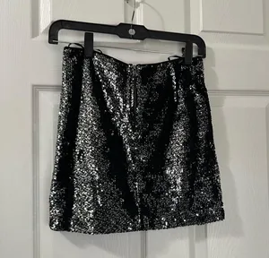 Forever 21 Silver sequin mini skirt cocktail  thumbnail 2