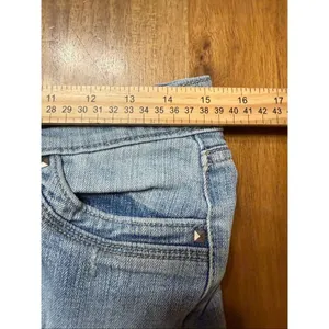 Levi’s Genuinely Crafted Low Rise Skinny Size 9 M Light Wash Blue Distressed thumbnail 5