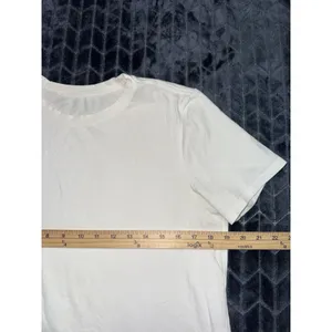 Lululemon Women's Short Sleeve Shirt Soft Breathable Athletic Shirt Size 6 thumbnail 4