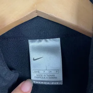 Vintage Nike‎ Black Therma Fit Microfiber Fleece Full Zip Sweater thumbnail 5