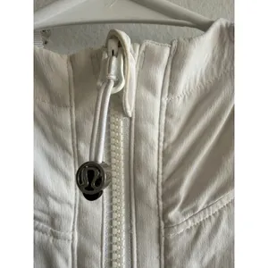 Lululemon White Stride Jacket Ruched Sleeve Hooded Full Zip Ribbed Size 4/6 Flaw thumbnail 5