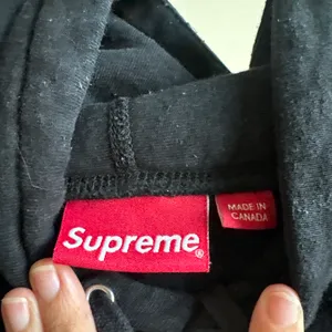 Supreme Hoodie thumbnail 2