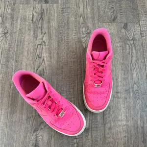 Nike Women’s Air Force 1 '07 Essential Laser Fuchsia thumbnail 5