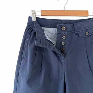 J. Crew Pleated Button Front Pants in Chino Navy Blue Size 2 NWT thumbnail 6