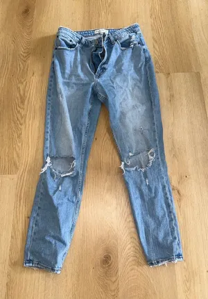 Abercrombie high rise jeans thumbnail 1