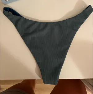 Beach Riot Bikini Bottom thumbnail 4