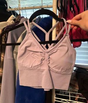 Halara sports bra  thumbnail 1