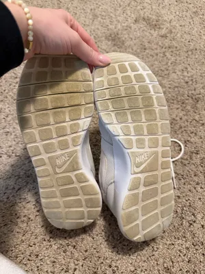 Nike White Sneakers Women’s thumbnail 4