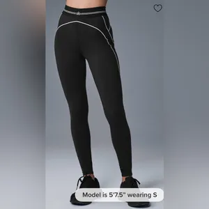 ALO Yoga NWT Airbrush High Waist Heart Throb Leggings Black White Size M thumbnail 2