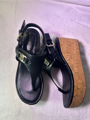 Tommy Hilfiger Black Leather Cork Wedge Thong Sandals with Gold Logo thumbnail 6