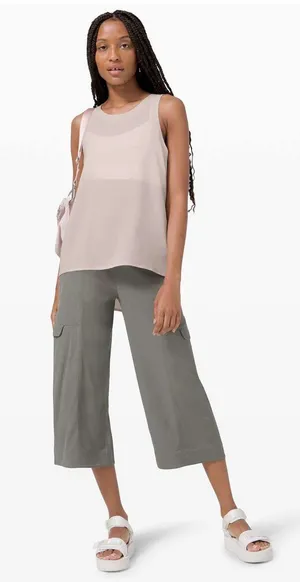 Lululemon Dynamic Days Sleeveless Mesh Crewneck Tank Top in Dune Size 12 thumbnail 1