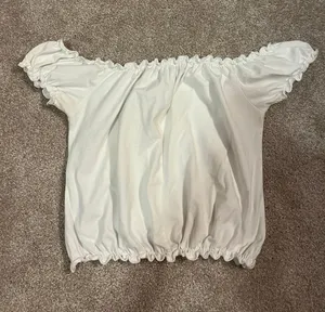 Cropped Top With Ruffled Edges thumbnail 3