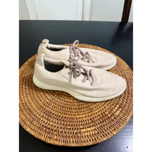 Allbirds Wool Runners Cream Beige Sustainable Sneakers Womens Size 9 WRW9 thumbnail 4