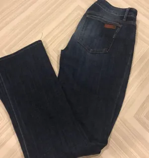 J Brand Joe’s Dark Blue Faded Front Boot Leg Honey Fit thumbnail 1