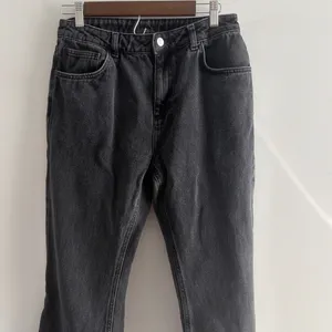 Reclaimed Vintage Inspired Womens High Rise Flared Raw Hem Jeans Washed Black 29 thumbnail 4