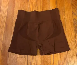 Amazon High-Waist Brown Seamless Women’s Shorts thumbnail 1