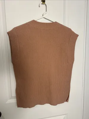 Ribbed V-Neck Sweater Vest in Camel-Taupe thumbnail 6