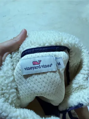 Vineyard vines Cream Sherpa Fleece Vest with Navy Trim medium thumbnail 10