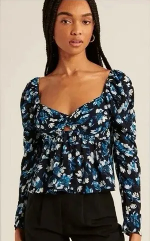 NEW Abercrombie & Fitch A&F Size M Blue Floral Blouse Top Sweetheart Neck thumbnail 1