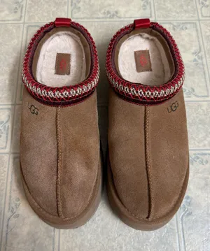 UGG Tazz Platform Slippers thumbnail 1