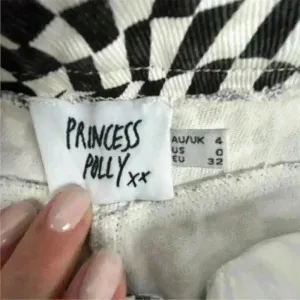 Princess Polly Women's Flared Checkerboard Pants Size 0‎ Black and White thumbnail 6