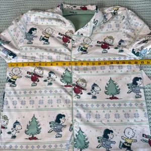 NWT Peanuts Pajama Set Womens Medium Snoopy Charlie Brown Lucy Sally Christmas thumbnail 6