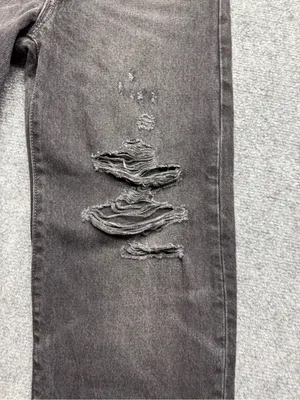Levi’s Womans 24 Straight Ankle NWT Distressed Black Straight-Leg Jeans thumbnail 2