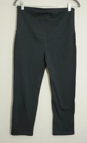 GapFit Size Small Maternity Leggings Women Black Blackout Technology Cropped thumbnail 1