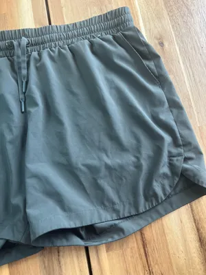 Mondetta Performance Luxury Olive Green Athletic Shorts Women’s XL thumbnail 2