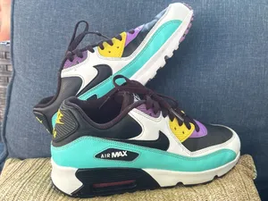 Nike Air Max 90s unisex style and color thumbnail 4