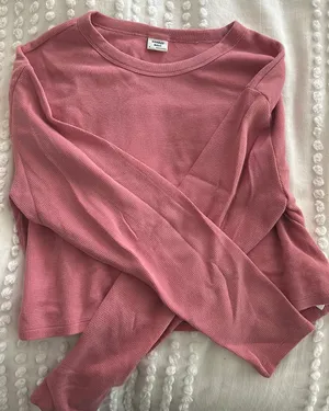 Aritzia Pink Long Sleeve thumbnail 1