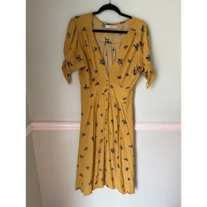 FAITHFULL THE BRAND BILLIE MIDI DRESS IN‎ DOLORES FLORAL SIZE Medium 6 thumbnail 2