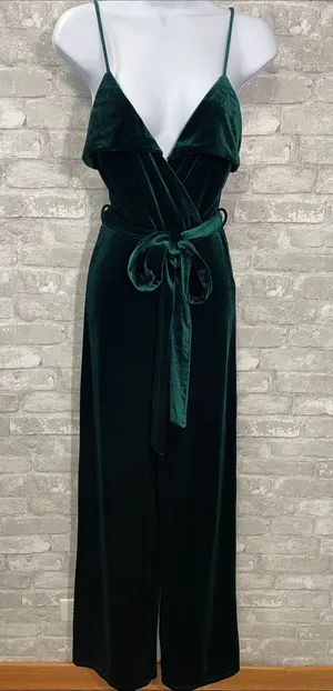 Lulus Kylinna Forest Green Velvet Sleeveless Wide-Leg Jumpsuit thumbnail 1