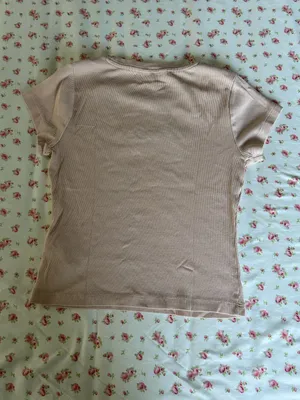 GUESS Blush Pink Short-Sleeve Logo Tee with Gold Embroidery thumbnail 3