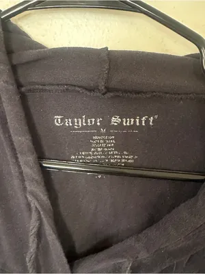 Taylor Swift Reputation Tour Merch thumbnail 4