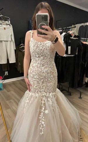 Prom Dress thumbnail 1